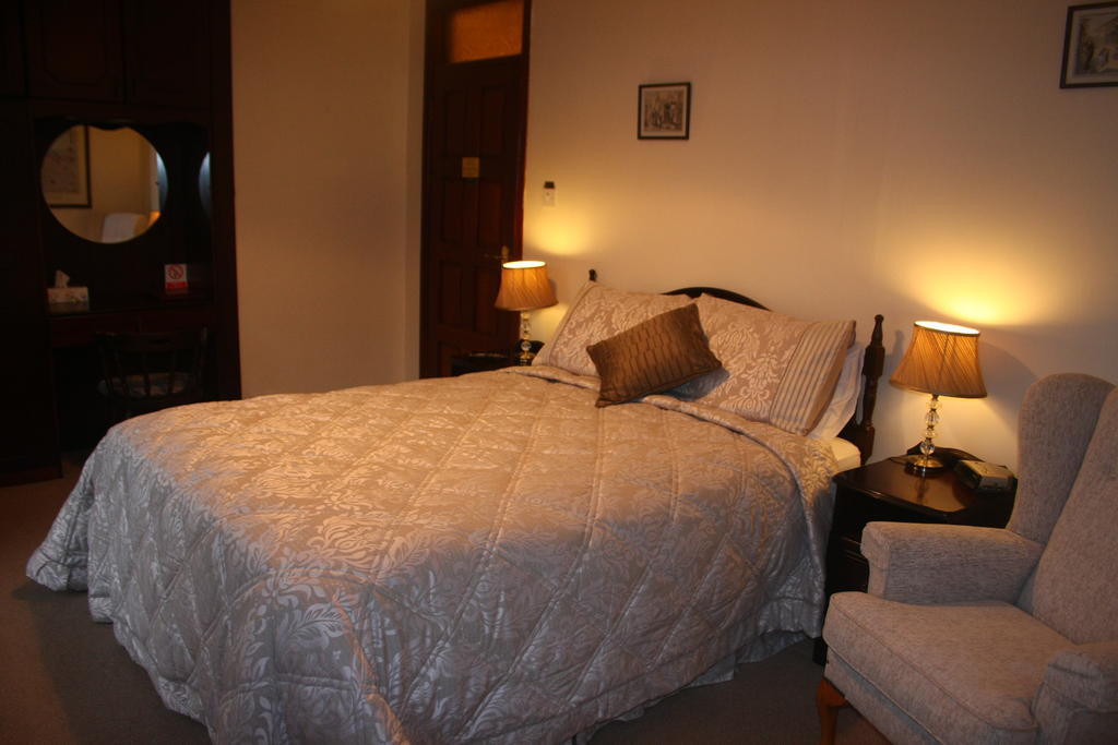 The White House B&B Cork Room photo